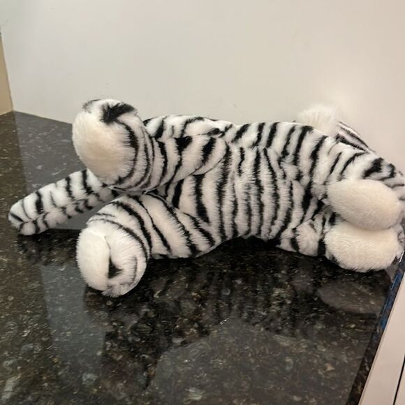 Siegfried & Roy Titan White Siberian Tiger by at the Mirage - Picture 7 of 9